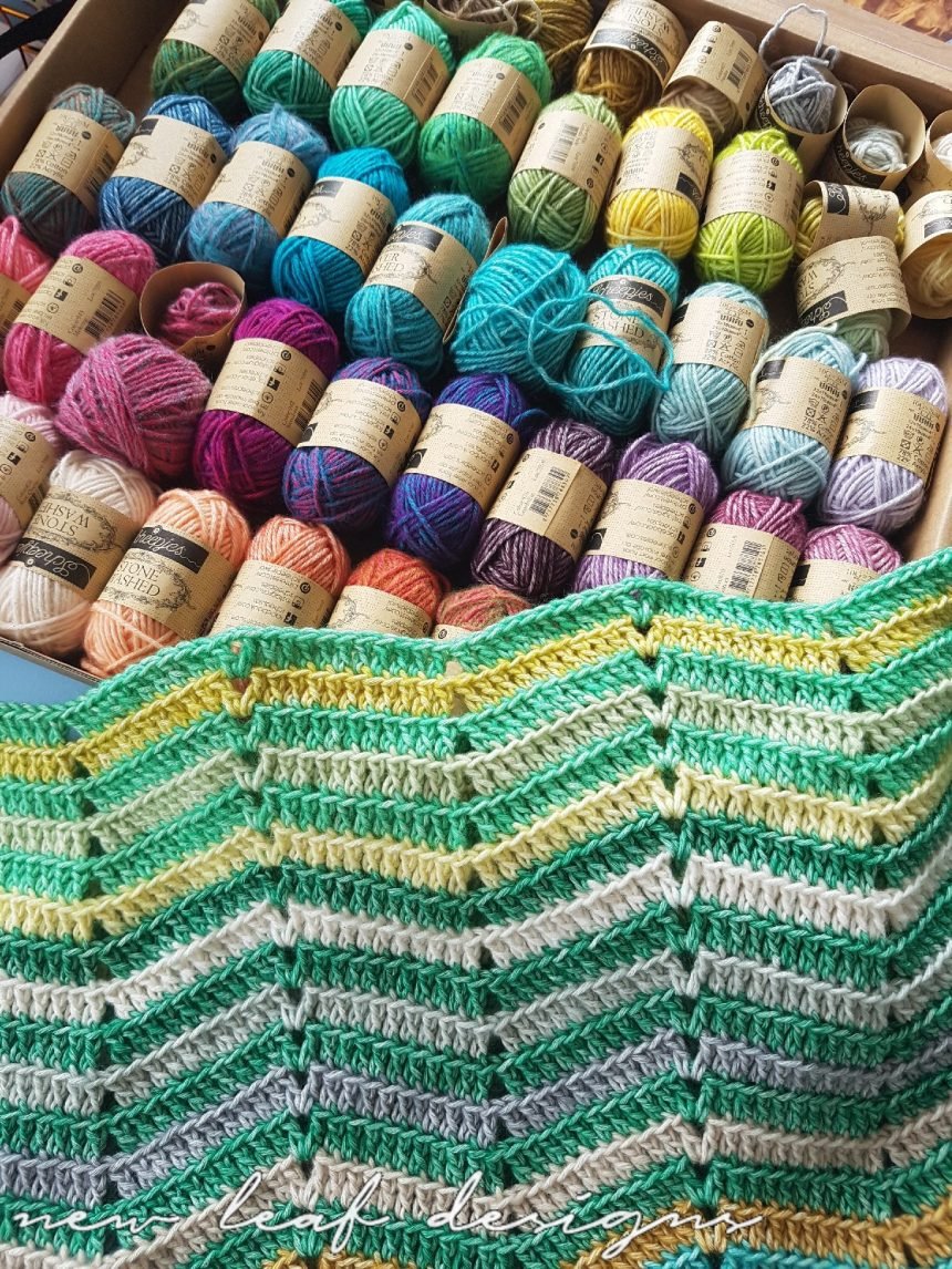 easy crochet blanket in progress