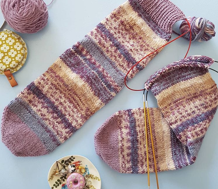 Simple Toe Up Socks